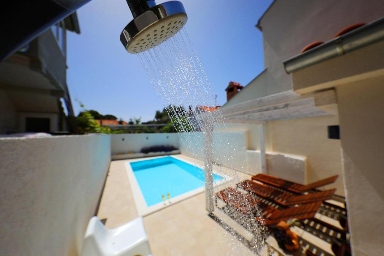 Villa Klaudia With Pool Zadar Exterior photo